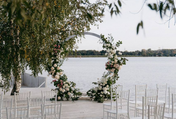 Уникальное торжество в СПб: красивые и необычные места для проведения свадьбы