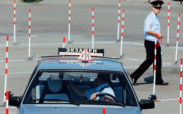             С 1 апреля в России изменятся правила получения водительских прав        