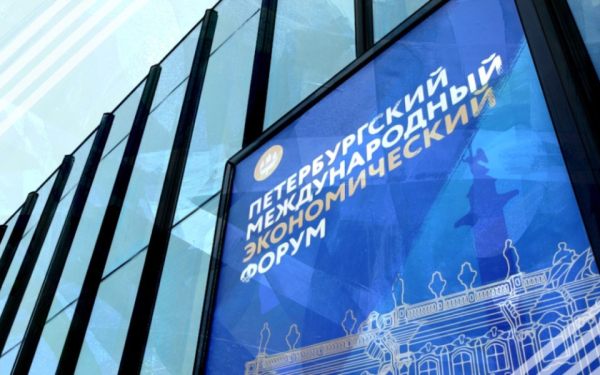 
                    Греф назвал экономику России сильно перегретой

                