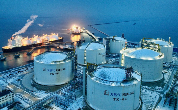 
                    Bloomberg назвал топливо, которое может заменить нефть на мировых рынках

                